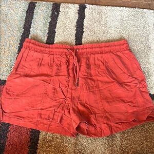 NWOT Universal Thread Shorts